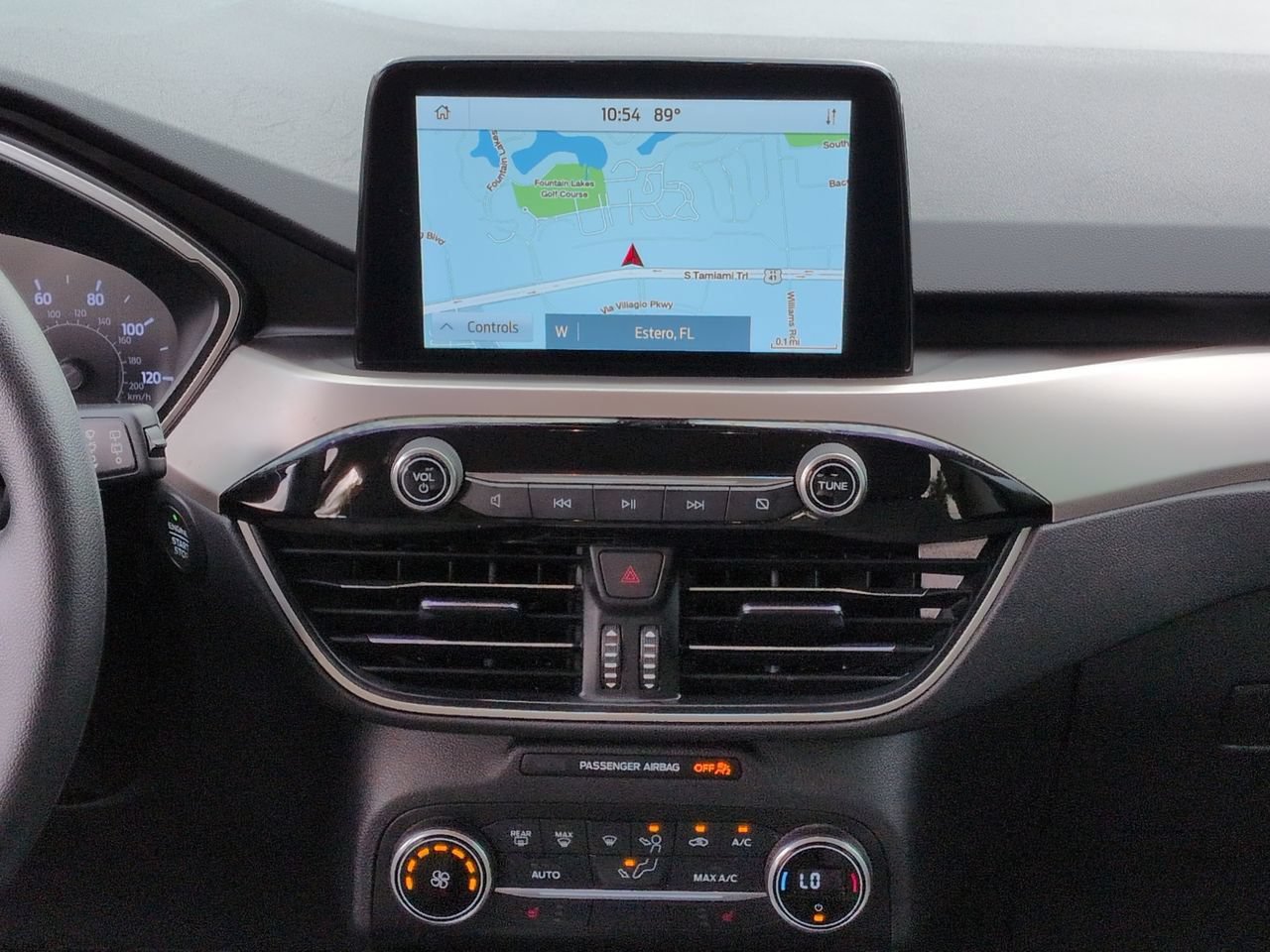 Used 2020 Ford Escape SE FWD image 18