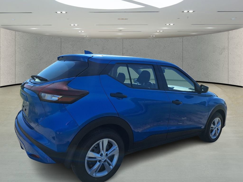 New 2025 Nissan Kicks Play S image 5