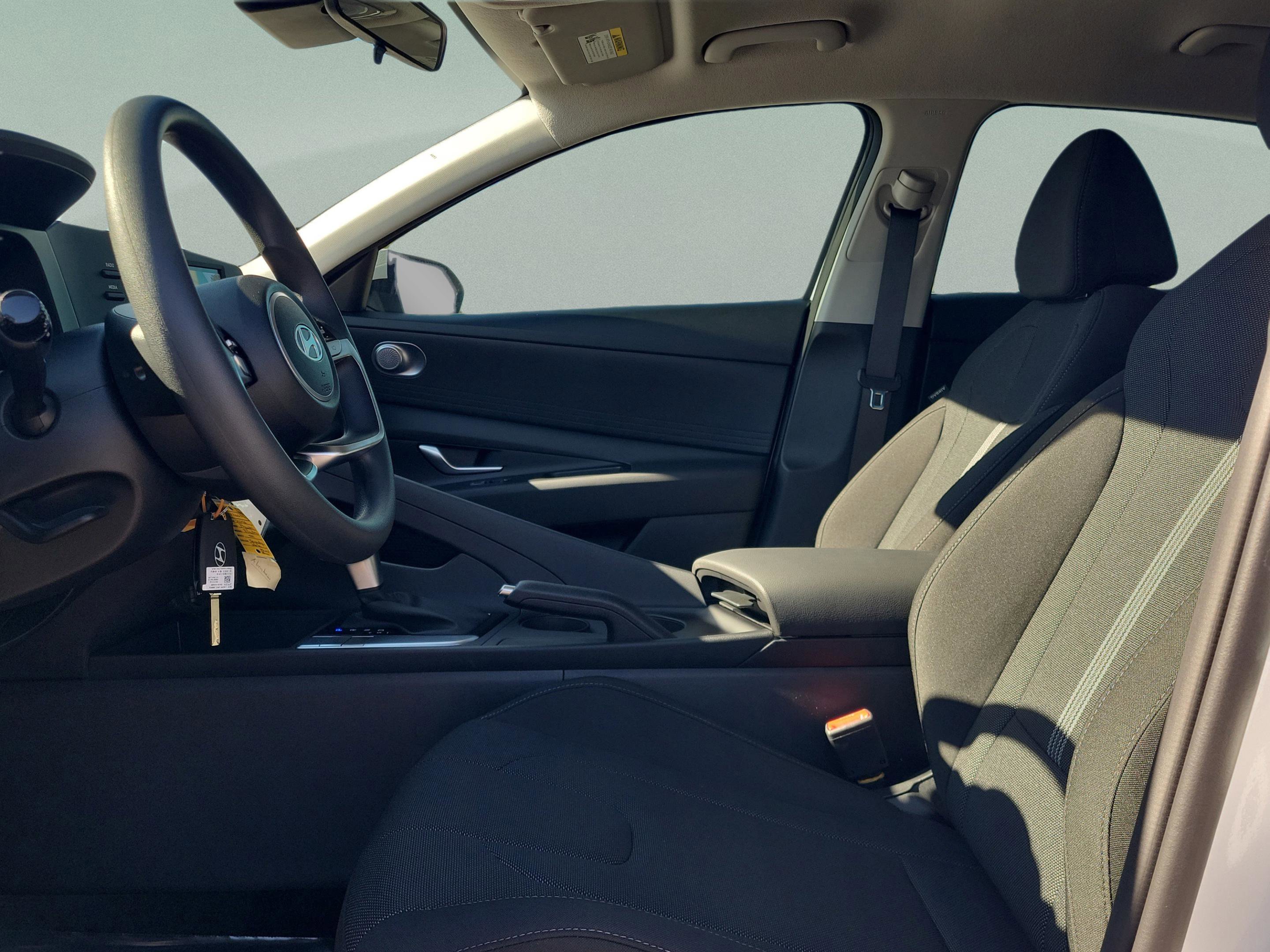 New 2026 Hyundai Elantra SE image 19