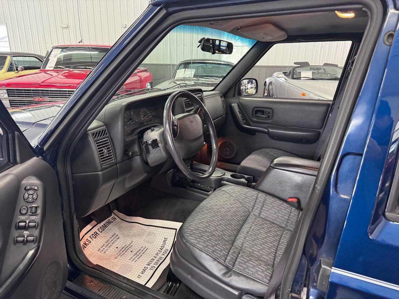 Used 2001 Jeep Cherokee Sport image 10