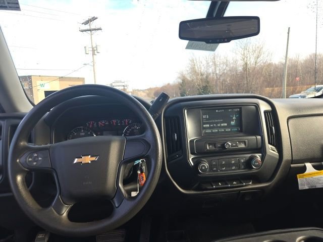 Used 2018 Chevrolet Silverado 1500 Custom w/ Custom Value Package image 19