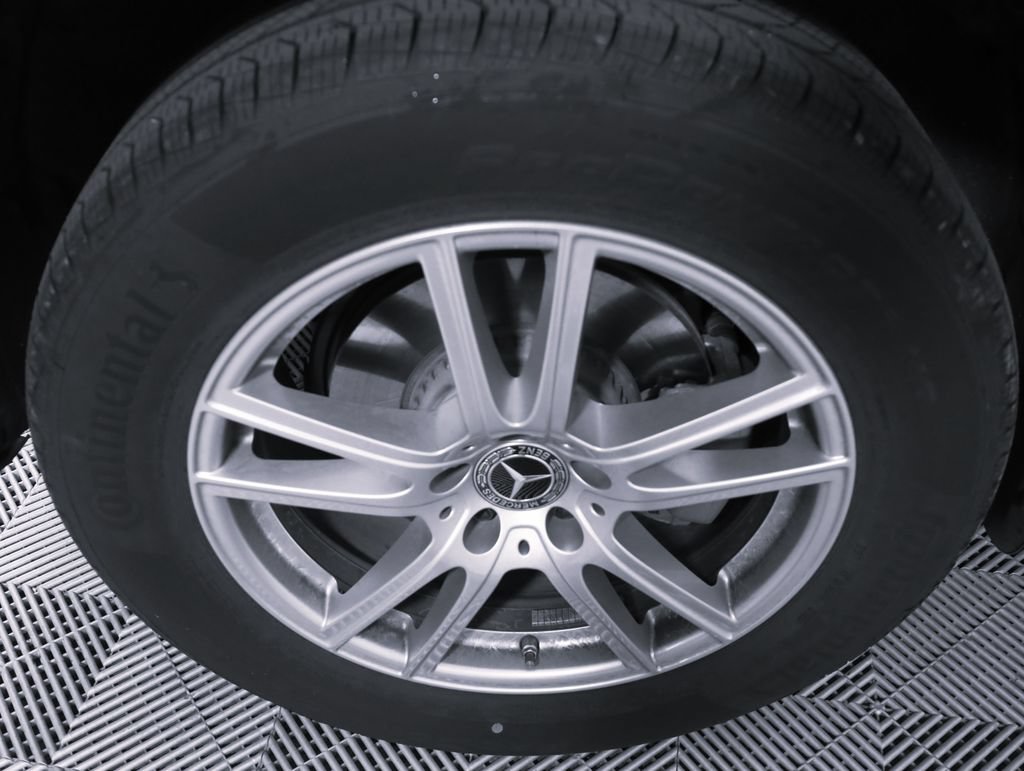 Used 2026 Mercedes-Benz GLC 300 4MATIC image 7