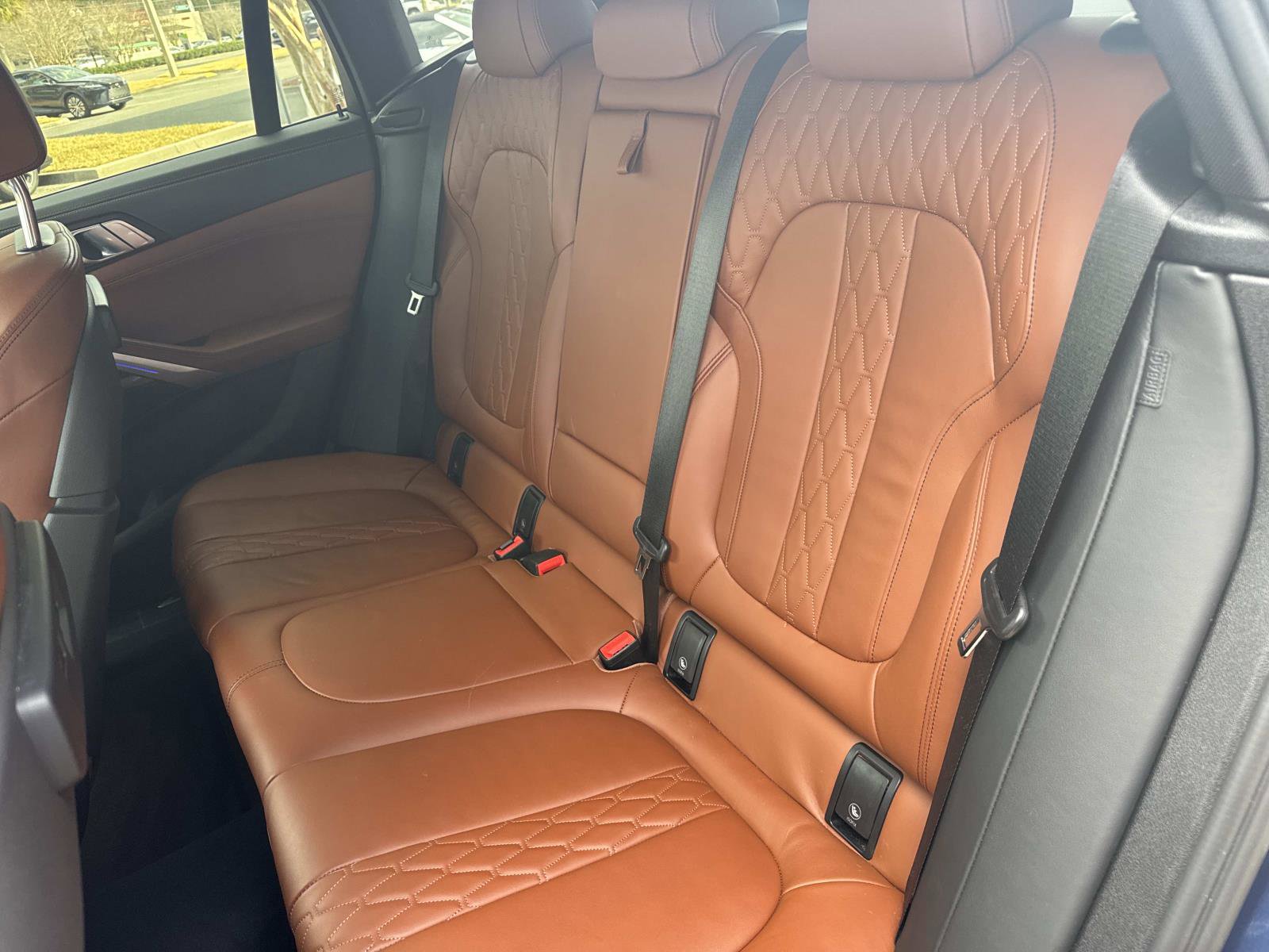 Used 2023 BMW X6 xDrive40i w/ M Sport Package image 14