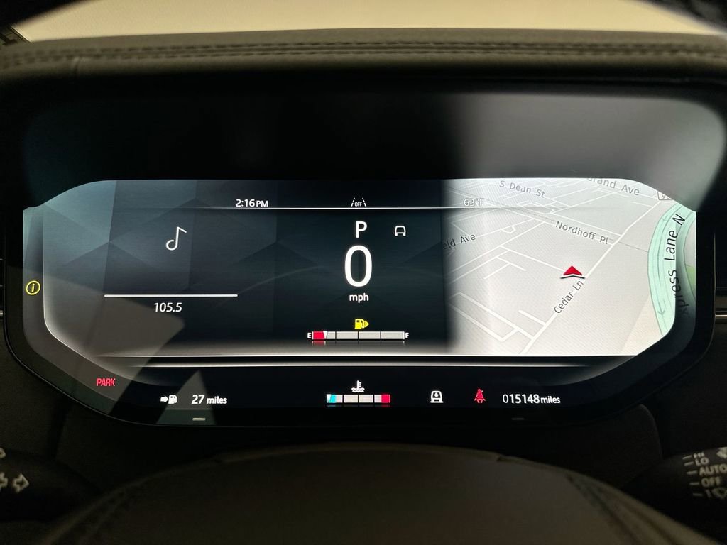 Certified 2025 Land Rover Range Rover SE image 31