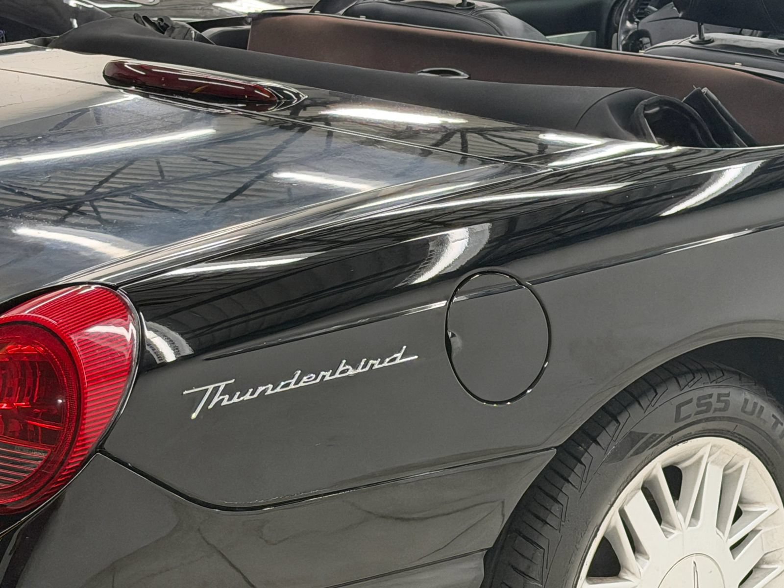Used 2003 Ford Thunderbird RWD image 10