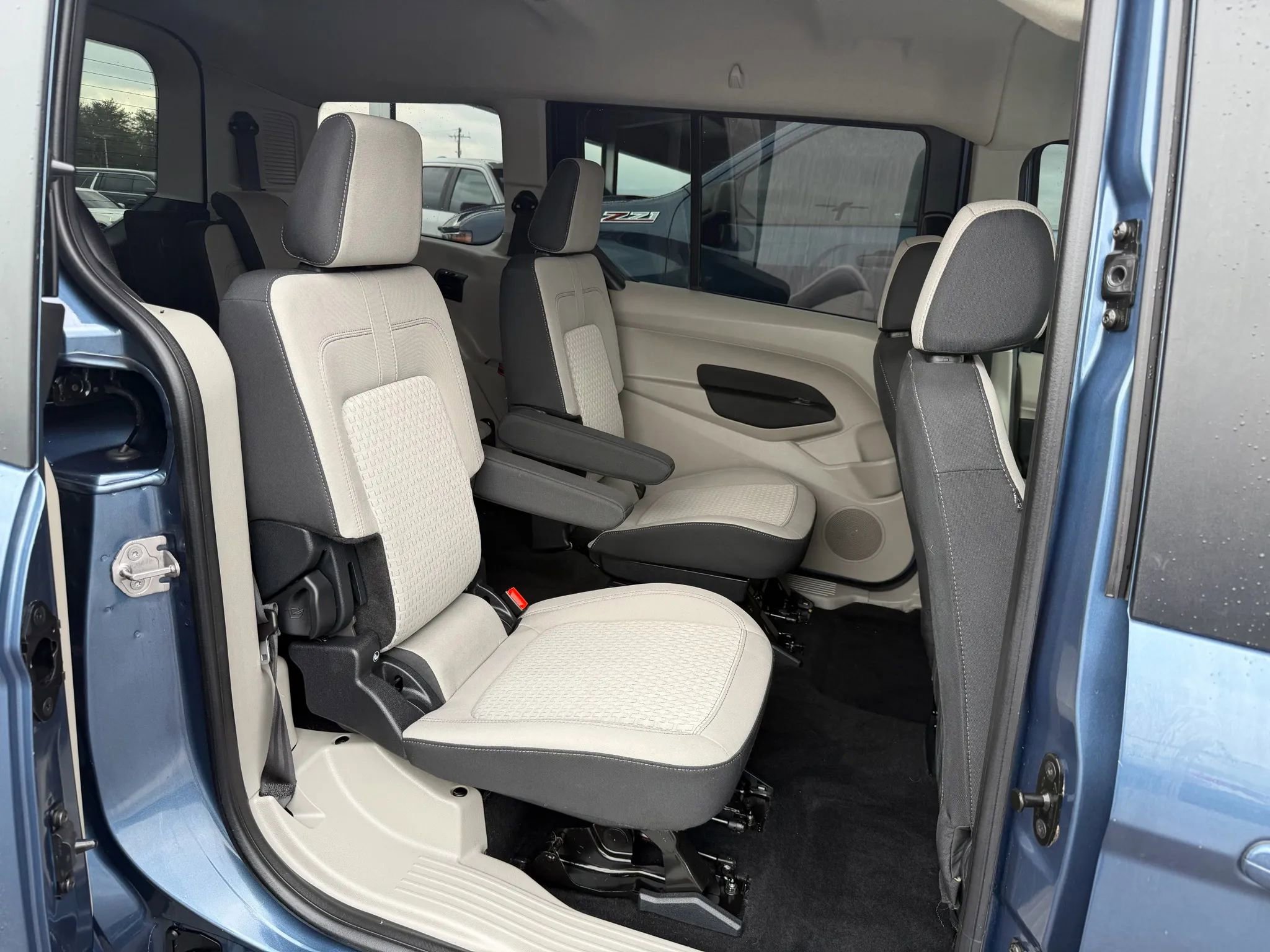 Used 2022 Ford Transit Connect XLT FWD image 14