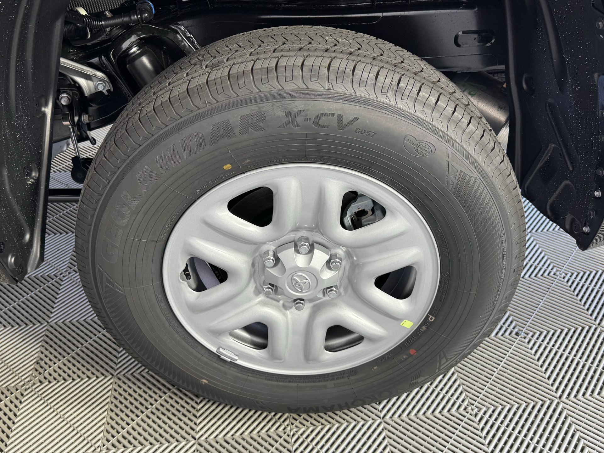 New 2026 Toyota Tundra SR AWD/4WD image 15