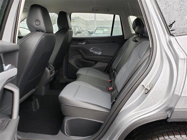 New 2026 Volkswagen Tiguan SE image 7