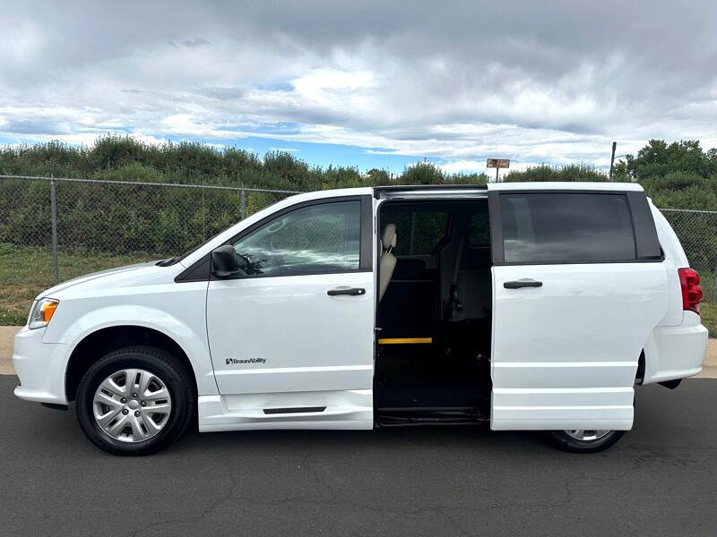 Used 2019 Dodge Grand Caravan SE image 10