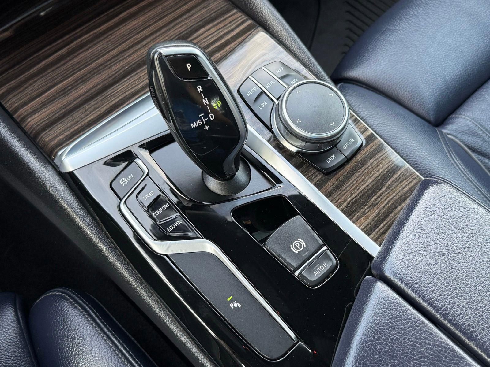 Used 2018 BMW 530i w/ Premium Package RWD image 51