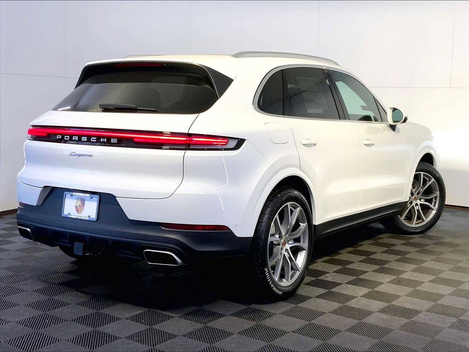 New 2026 Porsche Cayenne image 7