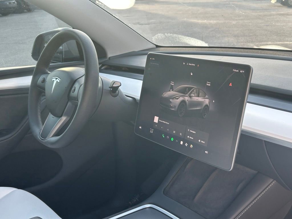Used 2024 Tesla Model Y Performance AWD/4WD image 24