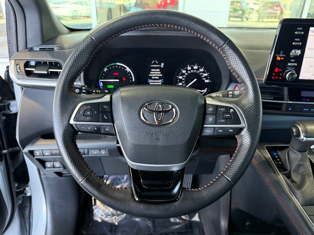 Certified 2023 Toyota Sienna XSE AWD/4WD image 26