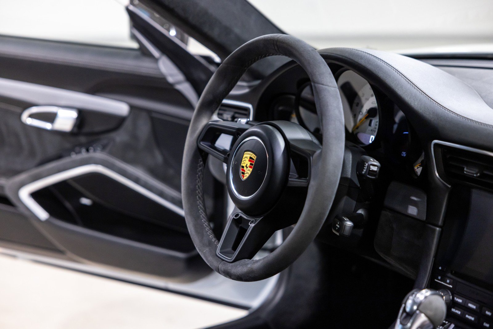 Used 2018 Porsche 911 GT3 image 31