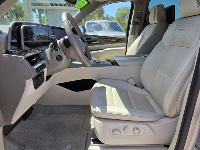 Used 2023 Cadillac Escalade Sport Platinum AWD/4WD image 16