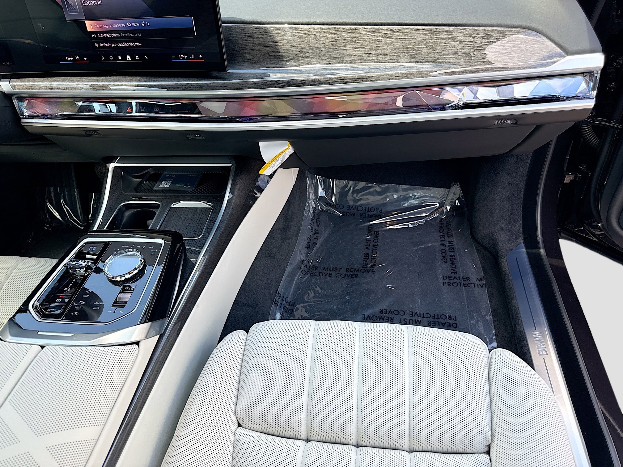 New 2026 BMW i7 eDrive50 w/ Premium Package image 18