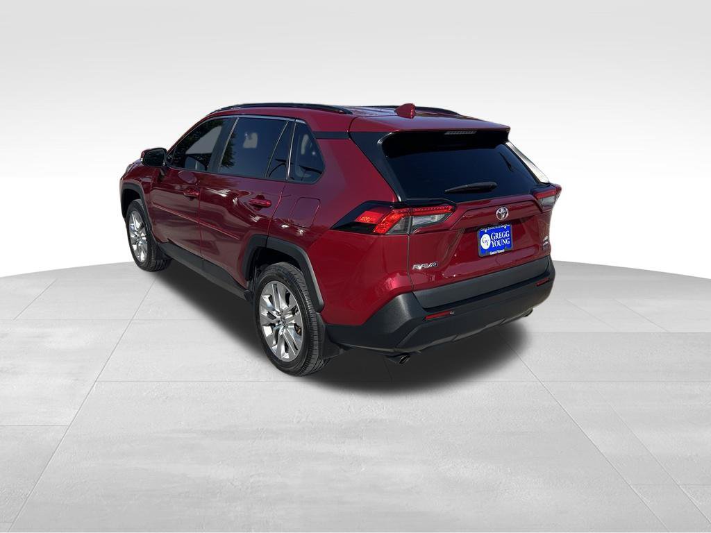 Used 2023 Toyota RAV4 XLE Premium AWD/4WD image 4
