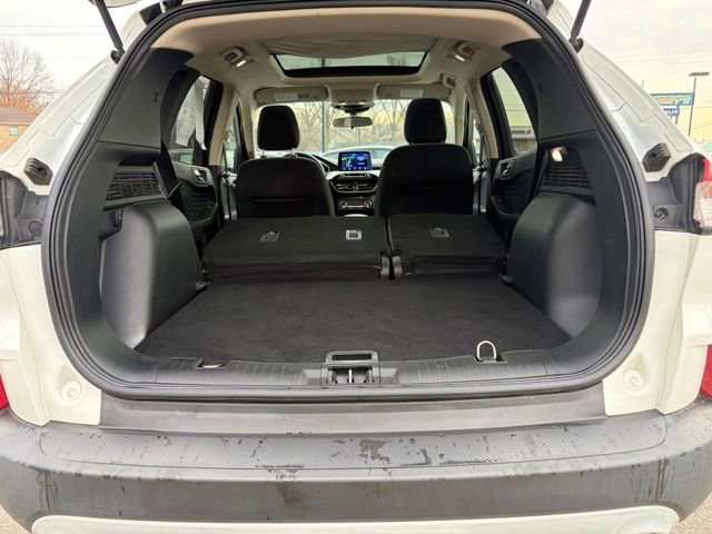 Used 2020 Ford Escape SE image 18