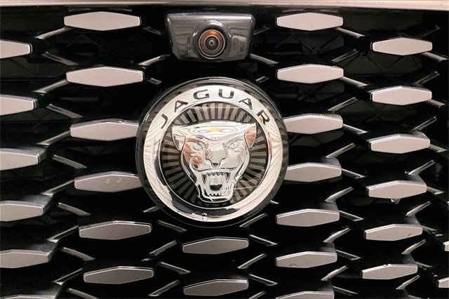 Certified 2025 Jaguar F-PACE R-Dynamic S image 32