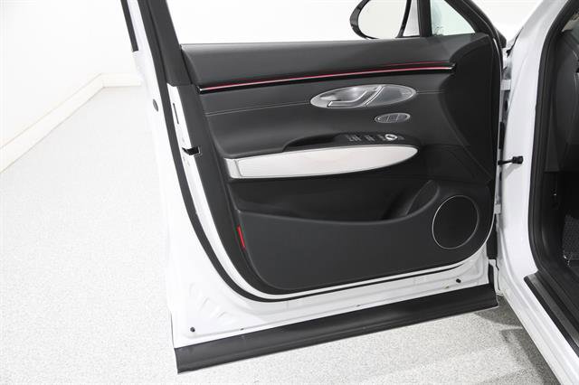 Used 2026 Genesis GV70 2.5T Advanced image 4