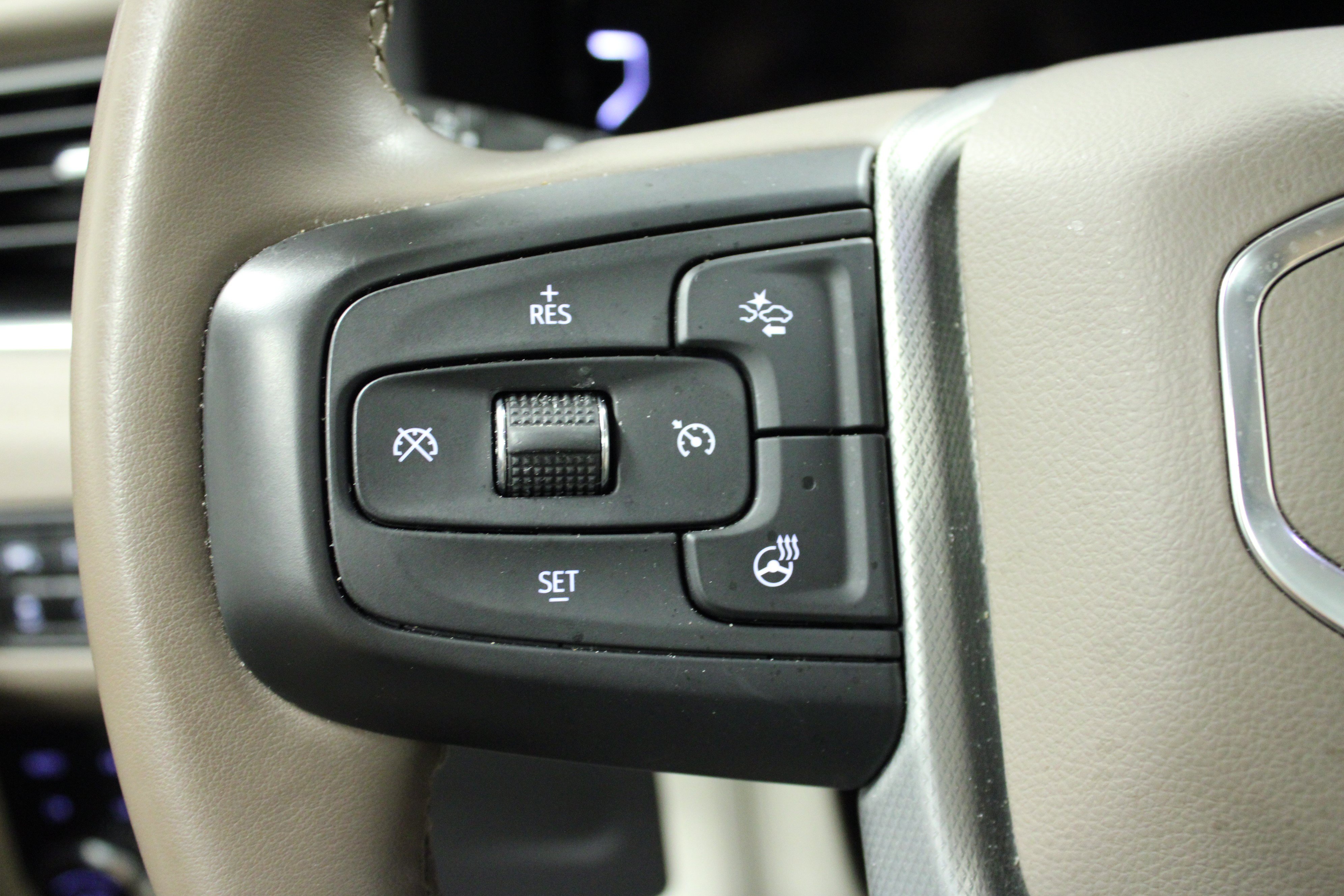 Used 2024 GMC Yukon Denali AWD/4WD image 20