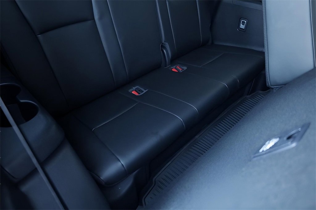 Certified 2022 Toyota Highlander XLE image 20