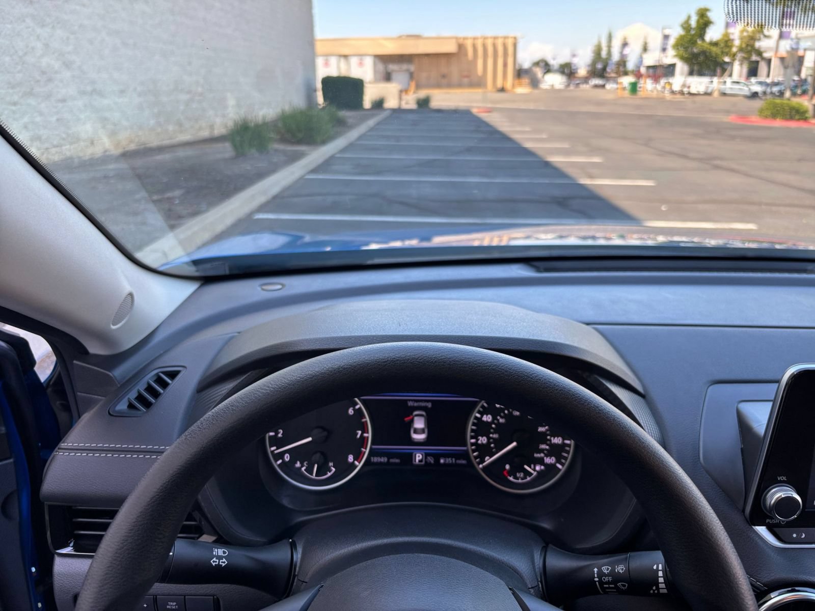 Used 2025 Nissan Sentra SV FWD image 15