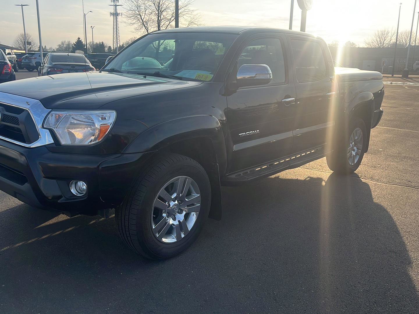 Used 2014 Toyota Tacoma 4x4 Double Cab w/ Limited Package image 12