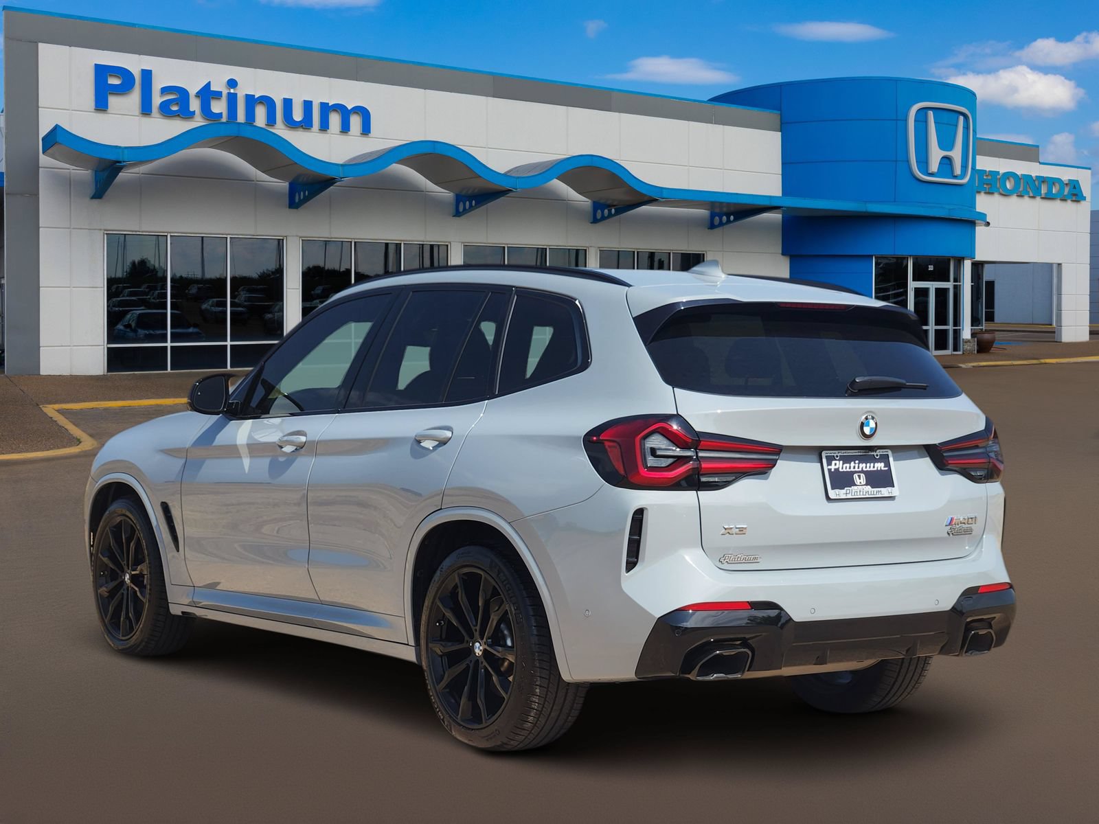 Used 2024 BMW X3 M40i w/ Parking Assistance Package AWD/4WD image 5