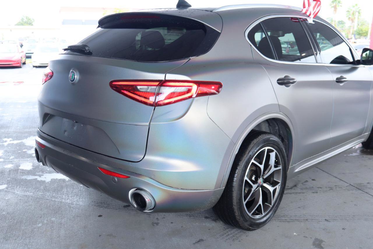 Used 2021 Alfa Romeo Stelvio Ti w/ Nero Edizione AWD/4WD image 7