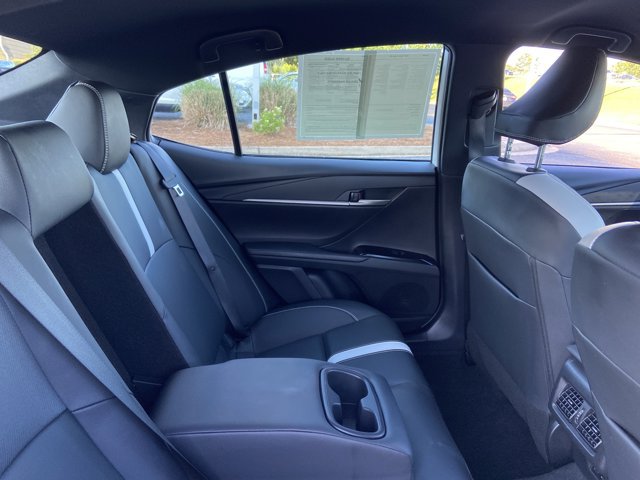 Used 2025 Toyota Camry SE FWD image 7