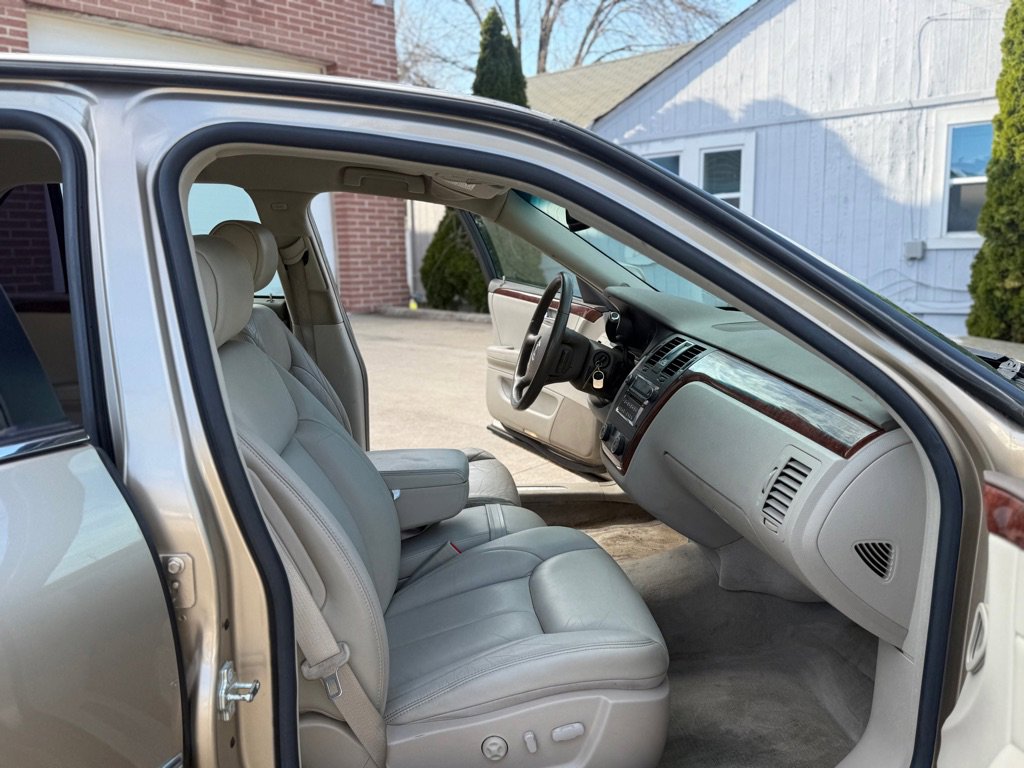 Used 2006 Cadillac DTS image 11