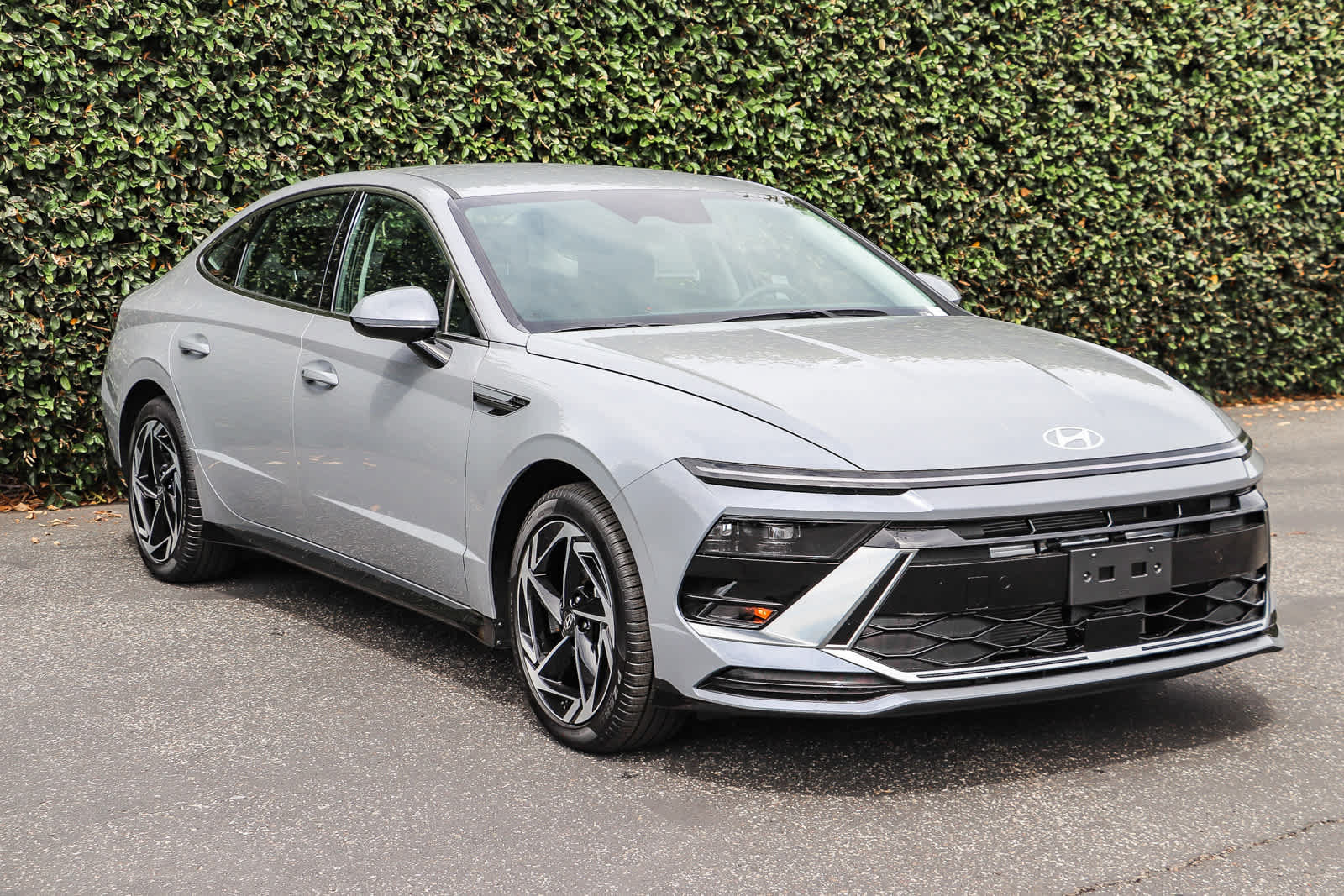 New 2026 Hyundai Sonata SEL FWD image 3