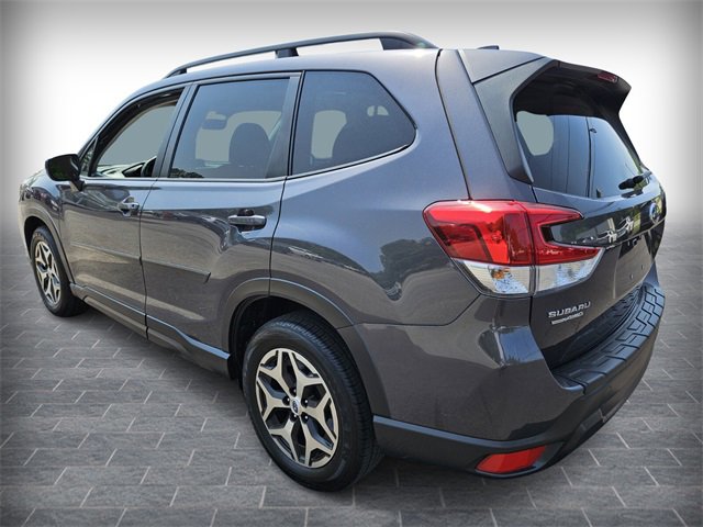 Used 2021 Subaru Forester Premium image 5