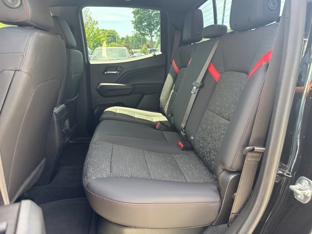 Used 2025 Chevrolet Colorado Z71 AWD/4WD image 24