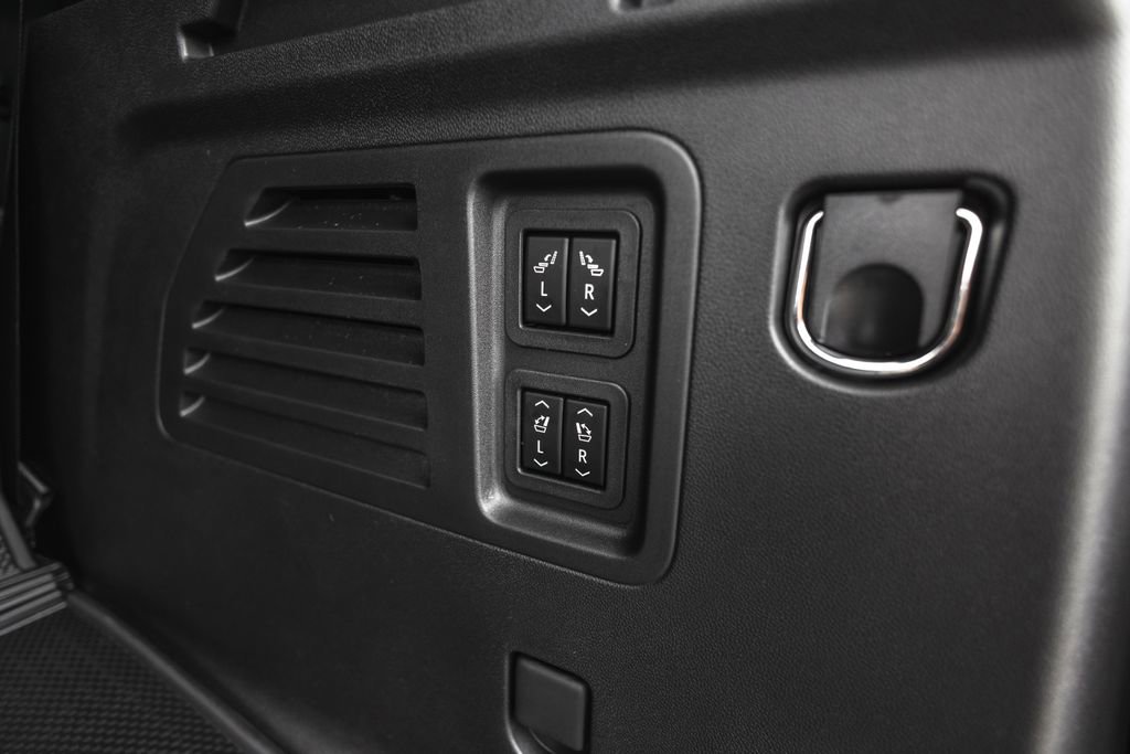 New 2026 Chevrolet Traverse RS w/ LPO, Floor Liner Package image 35