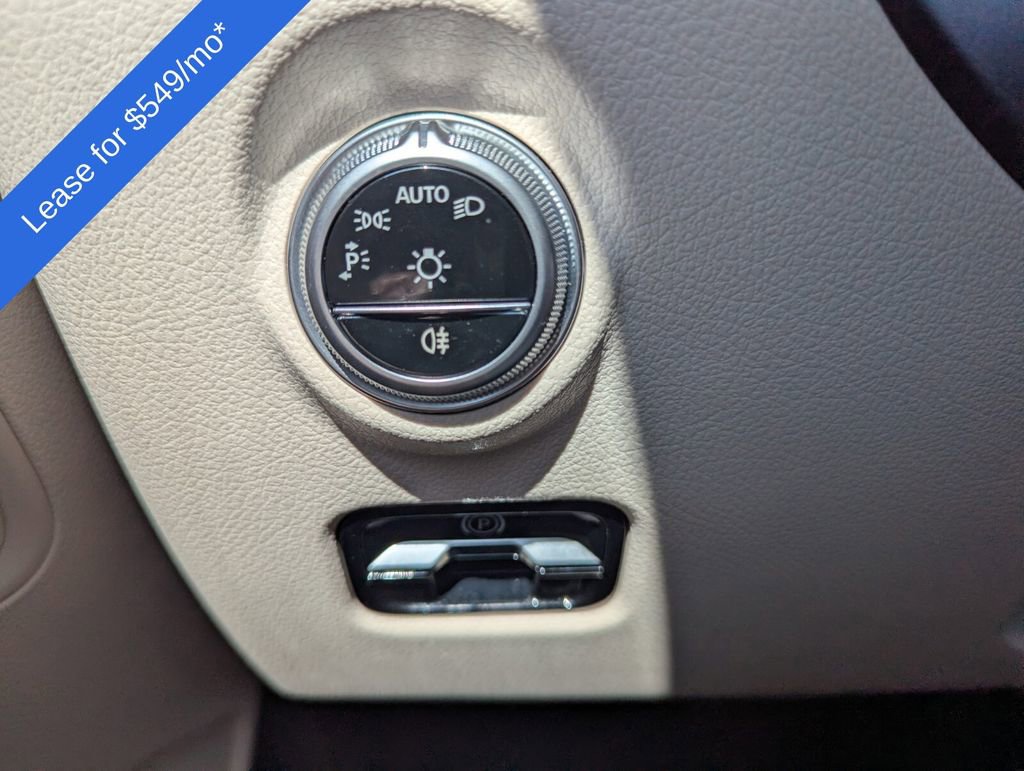 Used 2025 Mercedes-Benz C 300 4MATIC Sedan image 38