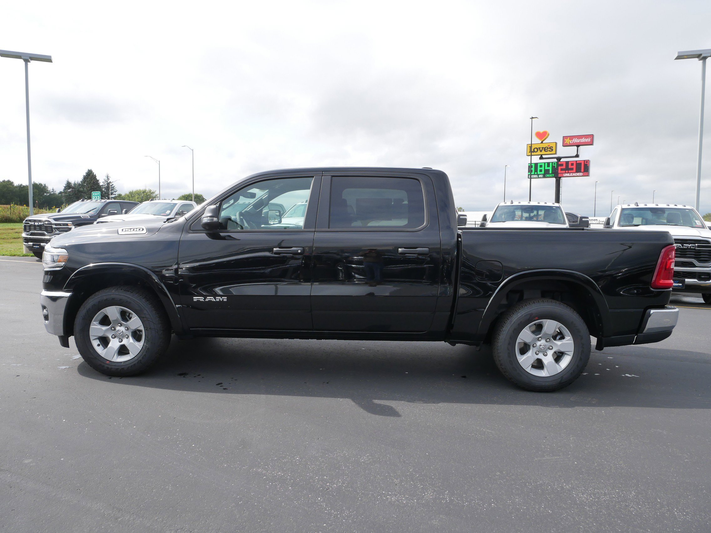 New 2025 RAM 1500 Big Horn image 3