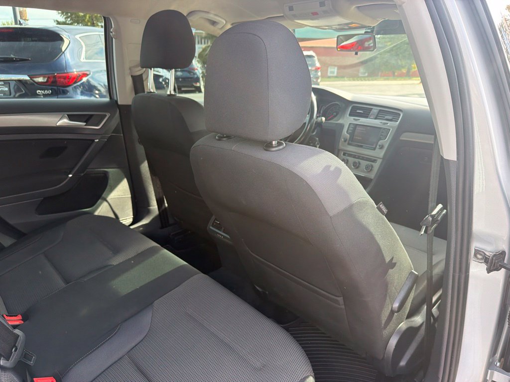 Used 2016 Volkswagen Golf S FWD image 23