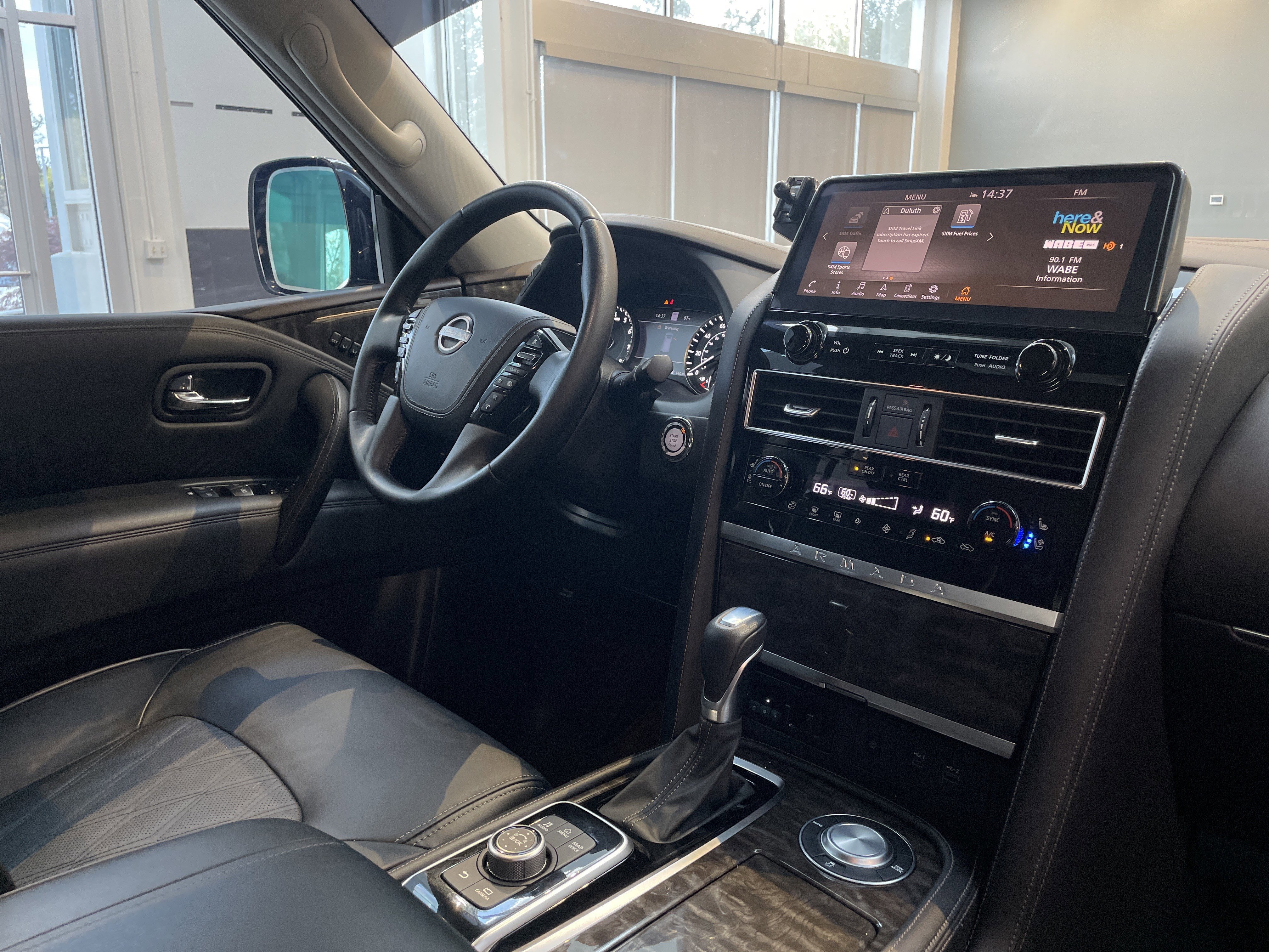 Used 2024 Nissan Armada Platinum w/ Captain's Chairs Package RWD image 37
