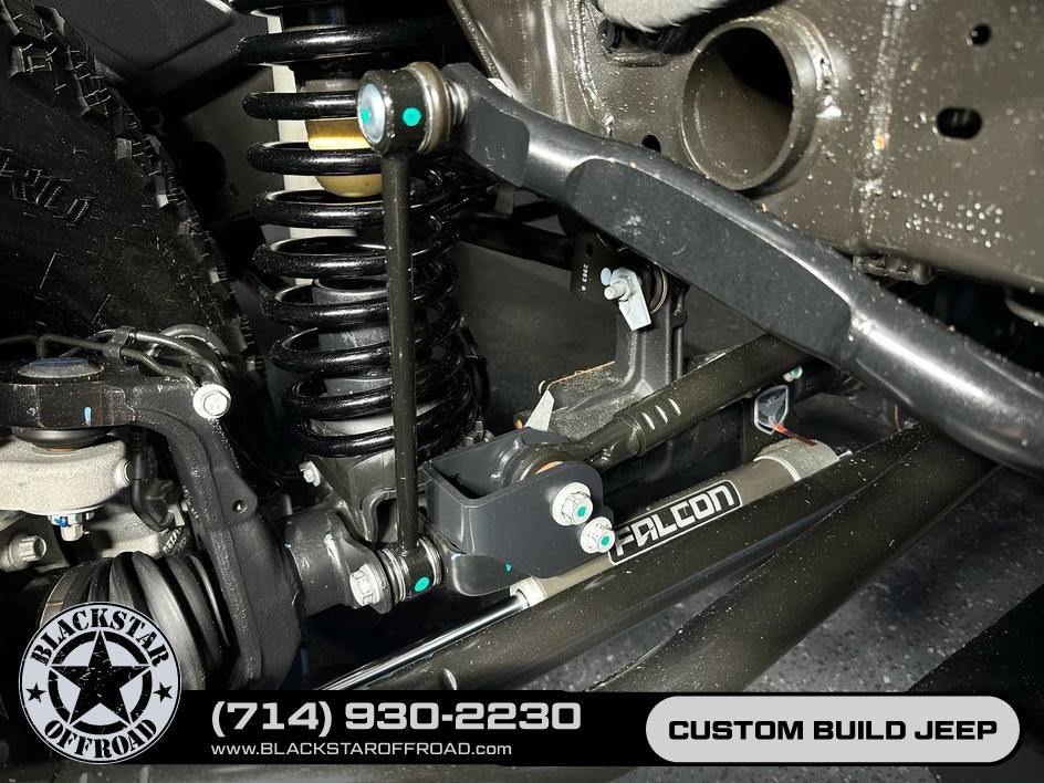 Used 2024 Jeep Wrangler Unlimited AWD/4WD image 23