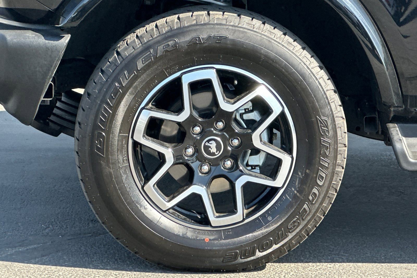 Used 2025 Ford Bronco Outer Banks image 26