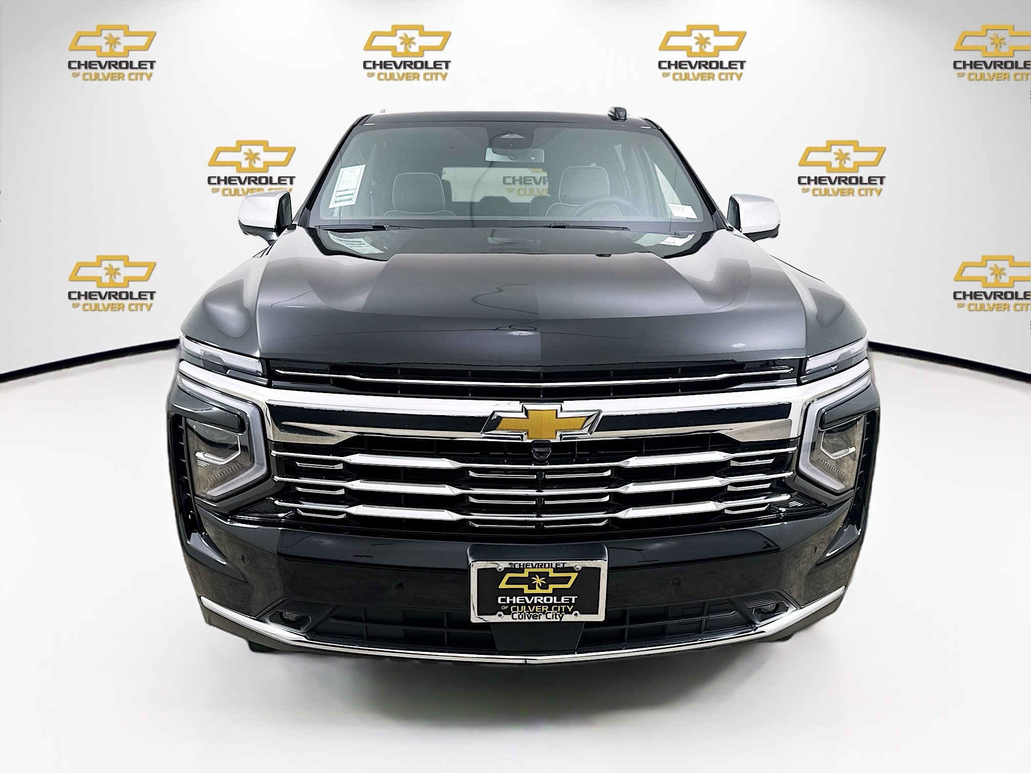 New 2026 Chevrolet Suburban Premier RWD image 2