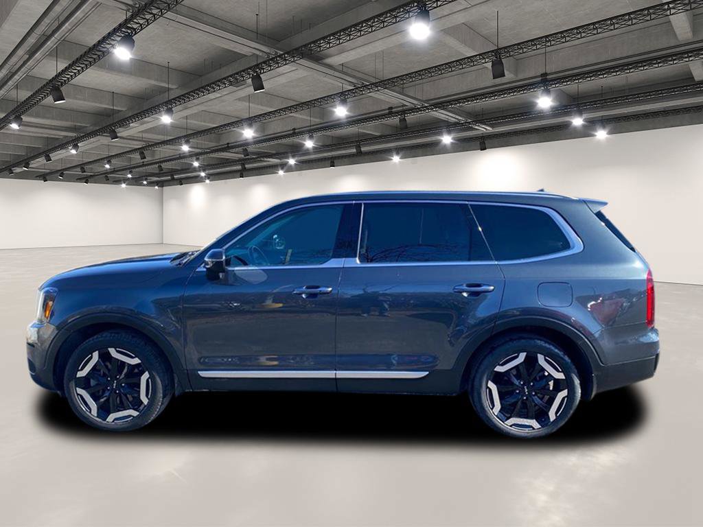 Used 2023 Kia Telluride S w/ S Sunroof Package image 5