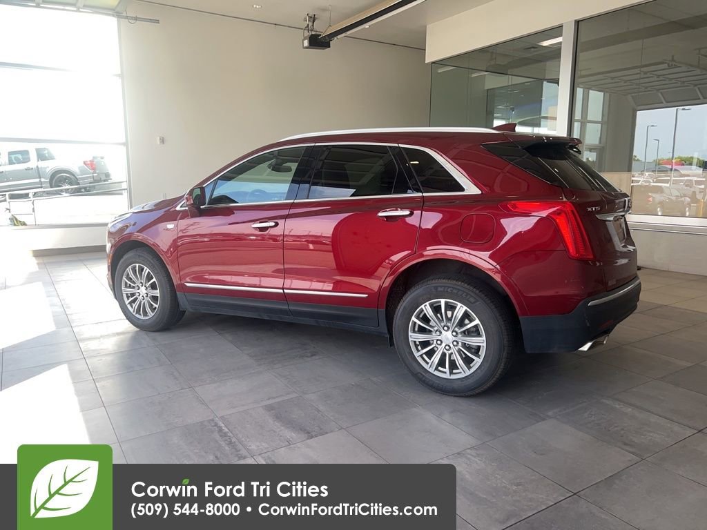 Used 2017 Cadillac XT5 Luxury w/ Driver Awareness Package FWD image 8