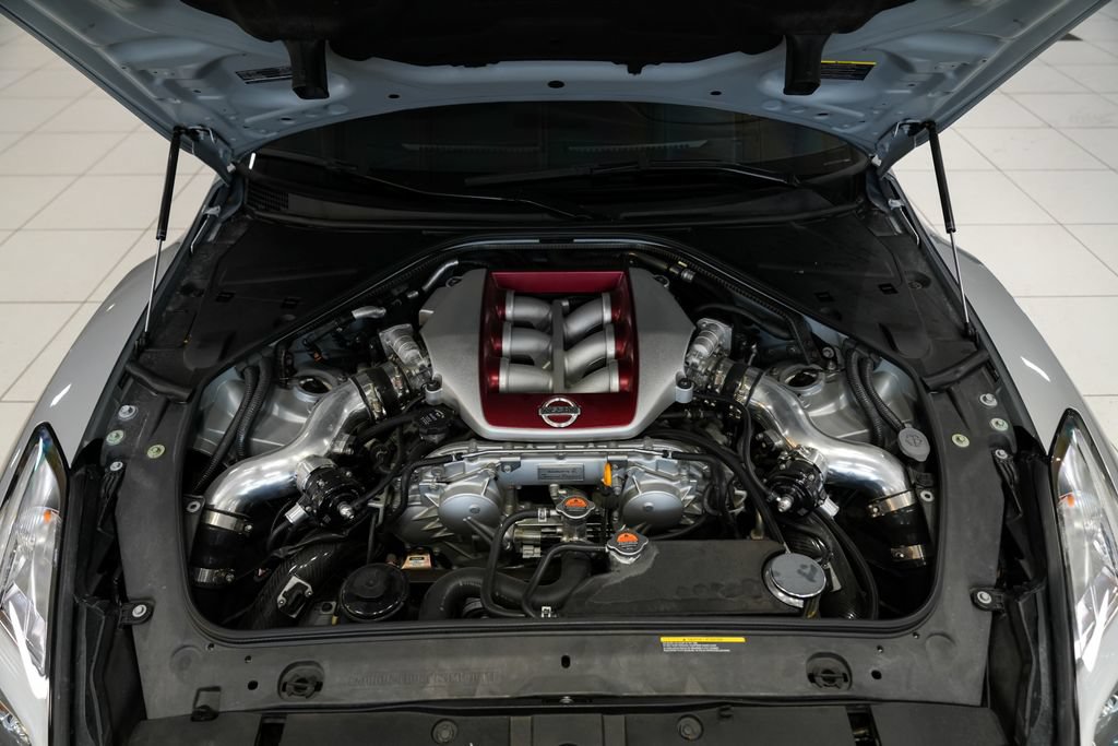 Used 2016 Nissan GT-R Premium AWD/4WD image 33