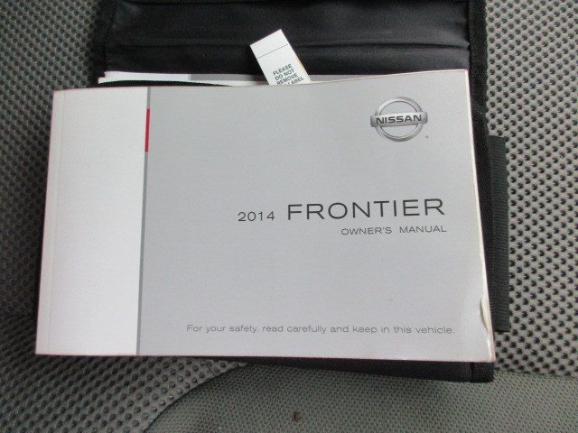 Used 2014 Nissan Frontier SV w/ SV Value Truck Package AWD/4WD image 31