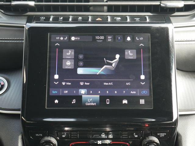 Used 2025 Jeep Grand Cherokee Altitude AWD/4WD image 20