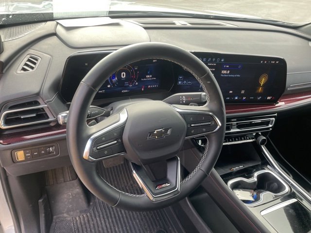 Used 2025 Chevrolet Traverse Z71 w/ Driver Confidence Package image 31