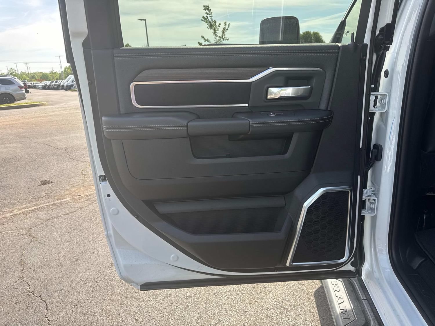 New 2026 RAM 2500 Laramie w/ Night Edition AWD/4WD image 17